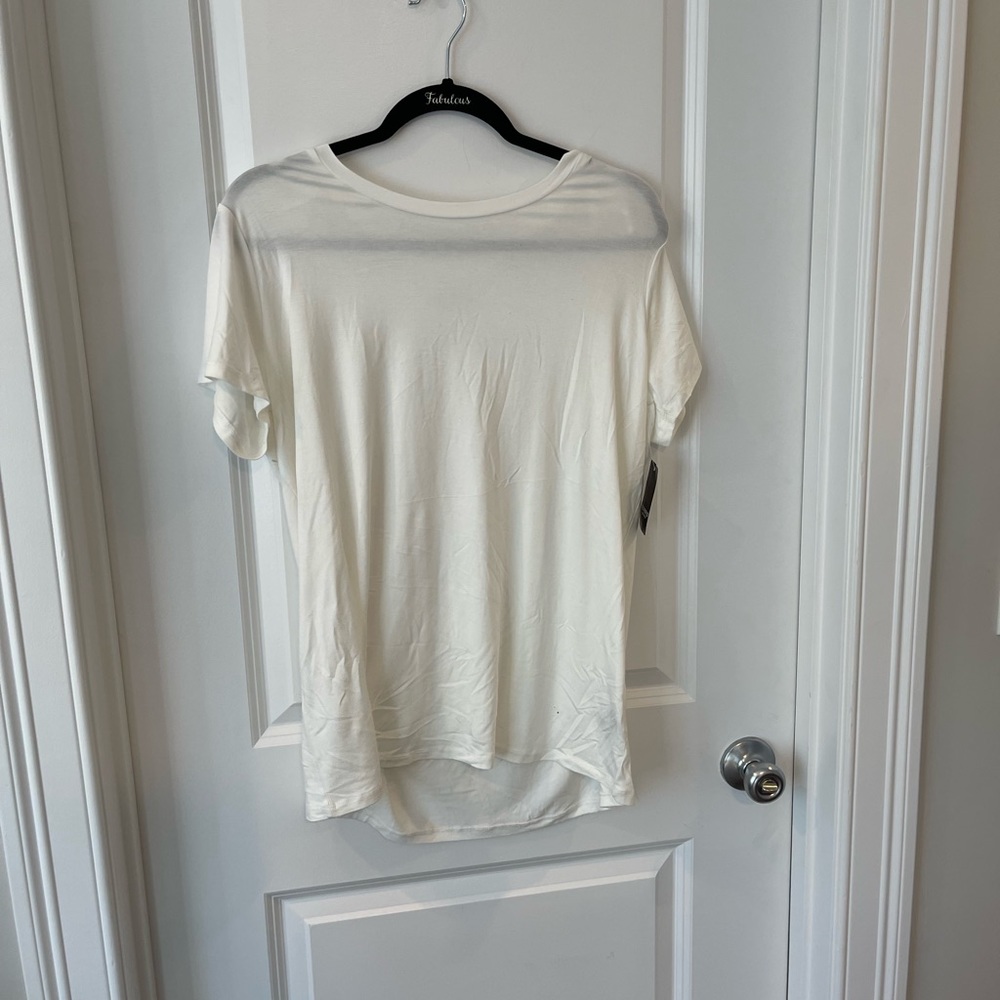 NWT torrid white short sleeve women’s size 1
